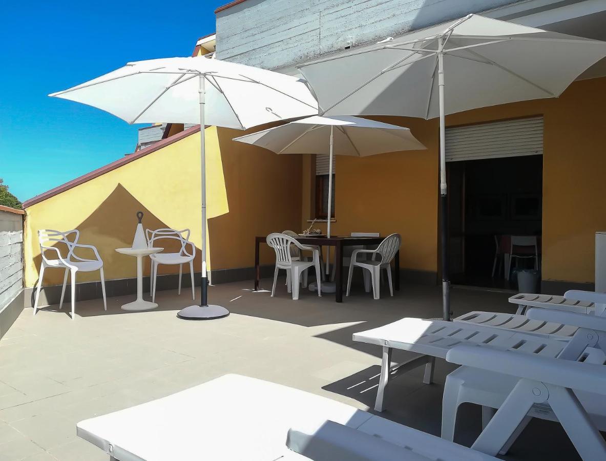Appartamento Con Terrazza 利多尔德纳西奥尼 外观 照片